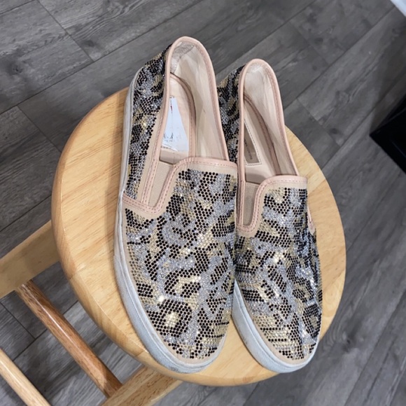 Shoes - Picture 1 of 5